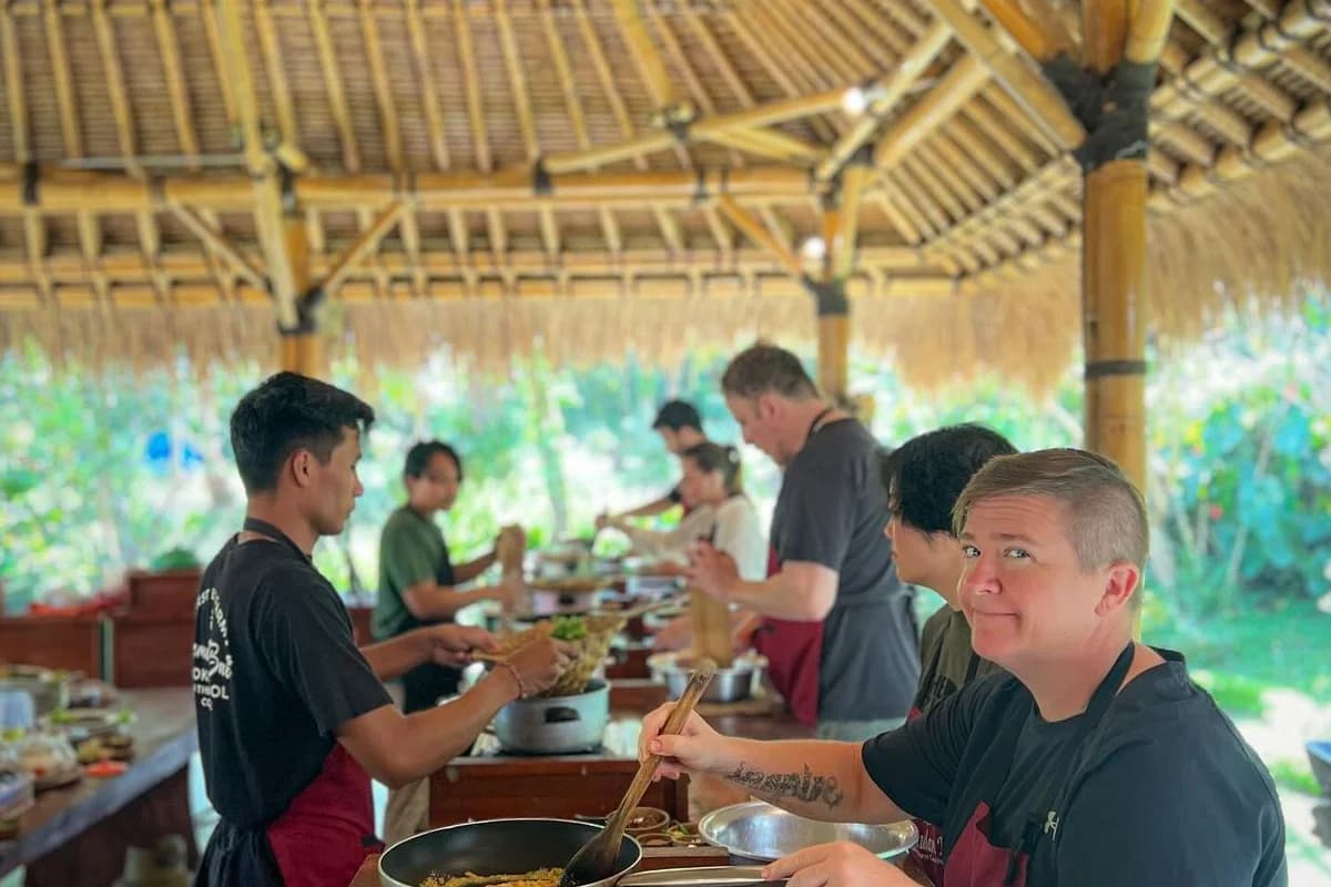 Indonesian cooking class with local family in Bukit Lawang